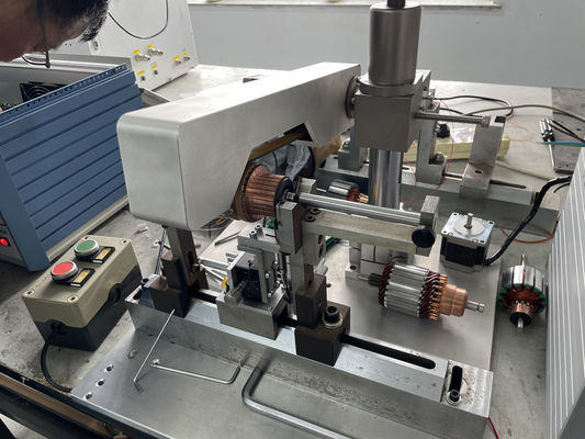 Çin Pürüzsüz DC motor için elektrikli motor test ekipmanları Tedarikçi