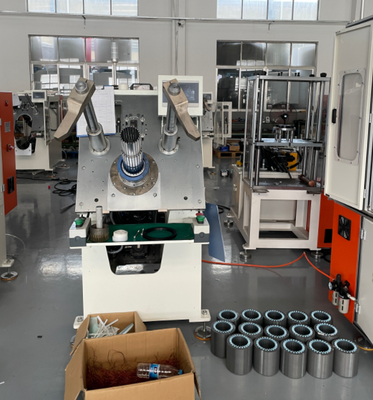 İndüksiyon Motoru Stator Bobin Dolaşım Ekleme Makinesi Tam Otomatik Ventilatör Ocilant Tedarikçi